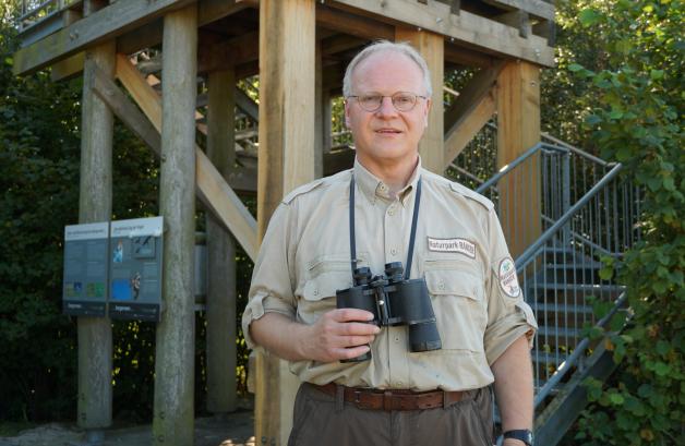 Ranger und Biologe Andreas Rakers aus Rühlermoor arbeitet seit 2022 beim Naturpark Bourtanger Moor. 