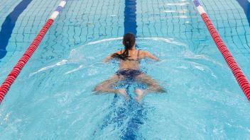 Brustschwimmen