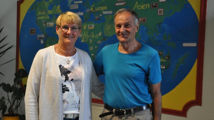Nach 41 Jahren geht Lehrerin und Schulleiterin Rosemarie Quade in den Ruhestand. Diesen Anlass wollte sie auch nutzen, um sich bei ihrem Mentor Reiner Erdmann zu bedanken.