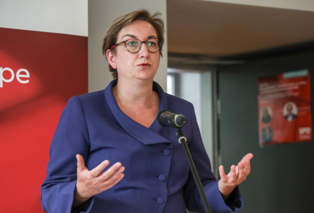 Bundesbauministerin Klara Geywitz (SPD) rechnet mit baldigen Entscheidungen zu ihrem neuen Förderprogramm für den Erwerb von Bestandsimmobilien.