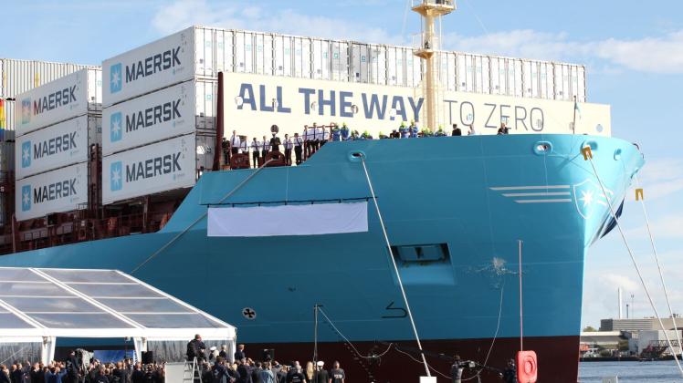 Erstes mit grünem Methanol betriebenes Containerschiff