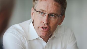 Interview mit Schleswig-Holsteins Ministerpräsident Günther