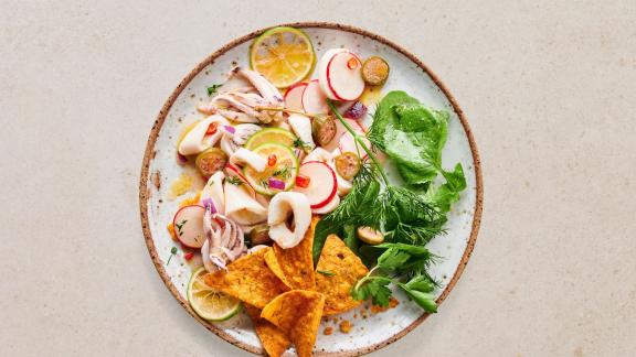 Ceviche mit kleinen Tintenfischen Ceviche mit kleinen Tintenfischen