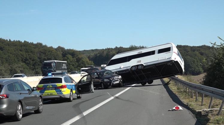Wohnwagen-Unfall auf der A1 bei Lengerich