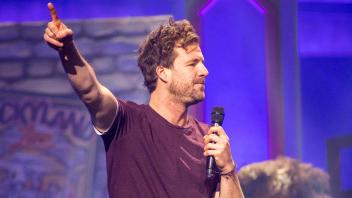 Luke Mockridge live mit seinem Programm Welcome Back to Luckyland in der Messehalle. Erfurt, 31.05.2022 *** Luke Mockrid