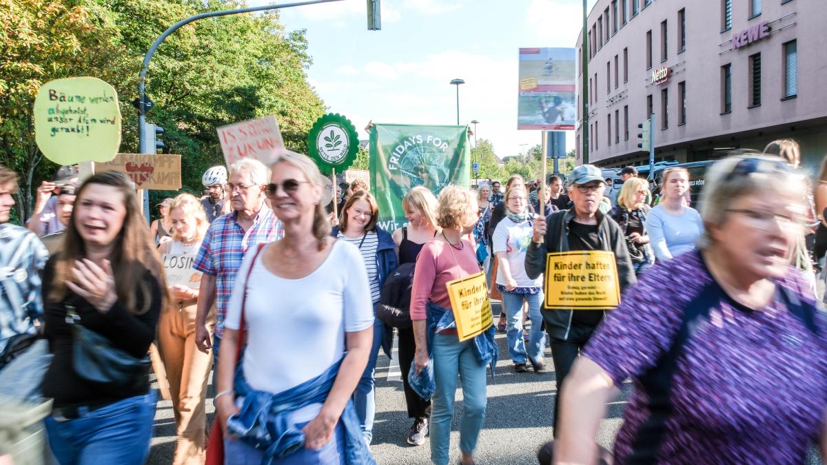 Über 350 Teilnehmer bei großer Klima-Demo in Flensburg