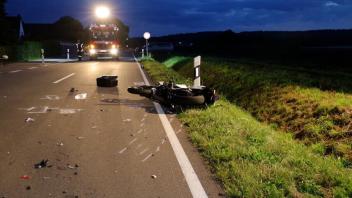 Schwerer Unfall in Ostercappeln: Auto kollidiert mit mehreren Motorrädern