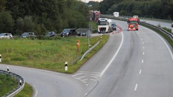 Der Verkehr musste an der Anschlussstelle Itzehoe-Süd die Autobahn verlassen.