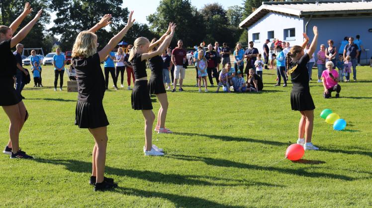 Sportlicher Auftakt beim Familiensportfest in Alt Zachun.