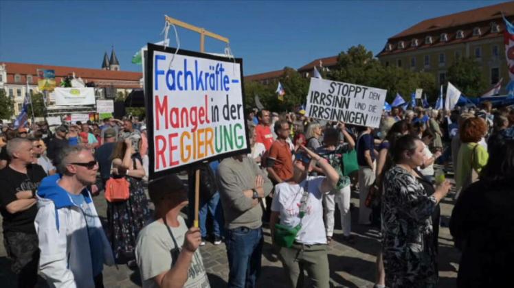 Magdeburg: Gut 2000 Menschen bei Protesten gegen Bundesregierung
