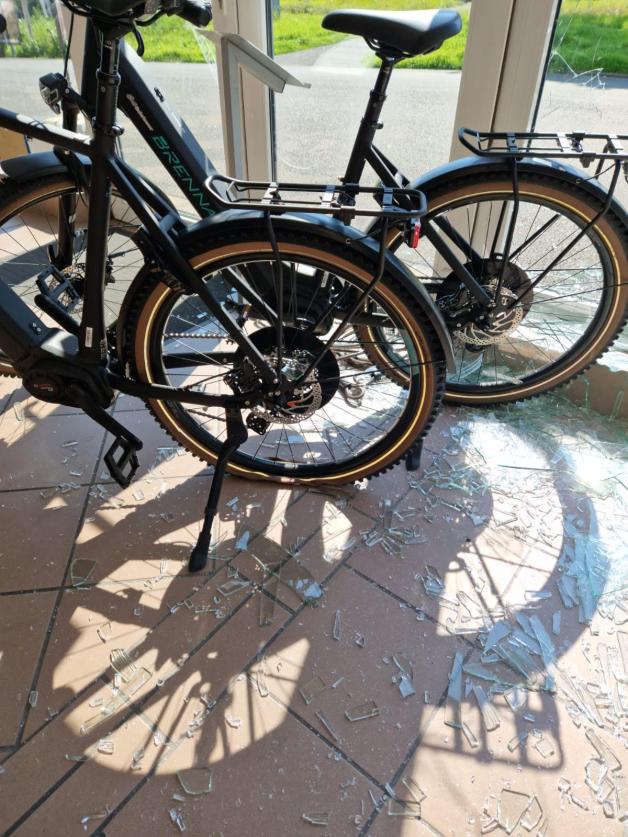 Beschädigte Fahrräder wie diese sollen bei Schriewer nun reduziert verkauft werden. Beschädigte Fahrräder wie diese sollen bei Schriewer nun reduziert verkauft werden.