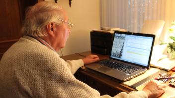 Uwe Müller (83) aus Sögel wirft der EWE Altersdiskriminierung vor