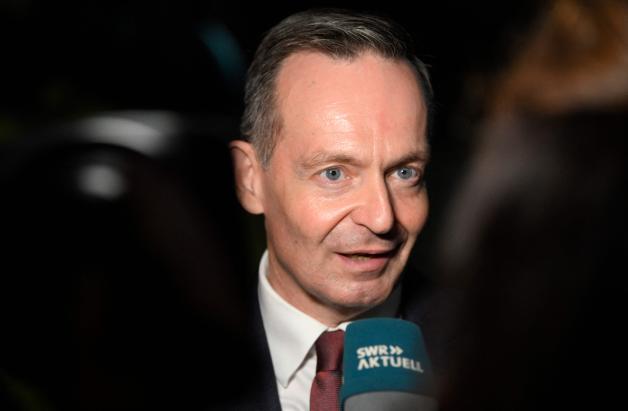 German Minister for transport Volker Wissing speaks to the media after the tunnel breakthrough in the so-called Fildertunnel of the Stuttgart 21 railway project, during a ceremony in Stuttgart, southern Germany, on September 14, 2023. The tunnel is some 6.5 km long and the last one for the controversial construction project Stuttgart 21 that will replace the current terminus station with an underground through station. (Photo by THOMAS KIENZLE / AFP) German Minister for transport Volker Wissing speaks to the media after the tunnel breakthrough in the so-called Fildertunnel of the Stuttgart 21 railway project, during a ceremony in Stuttgart, southern Germany, on September 14, 2023. The tunnel is some 6.5 km long and the last one for the controversial construction project Stuttgart 21 that will replace the current terminus station with an underground through station. (Photo by THOMAS KIENZLE / AFP)