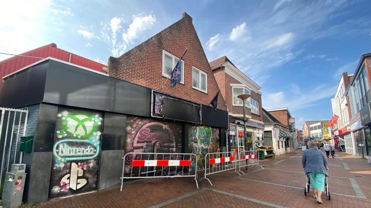 Ein sogenannter »game shop« wurde am Sonnabendmorgen um 7.20 Uhr in der Langestraat in Winschoten durch eine Explosion beschädigt.