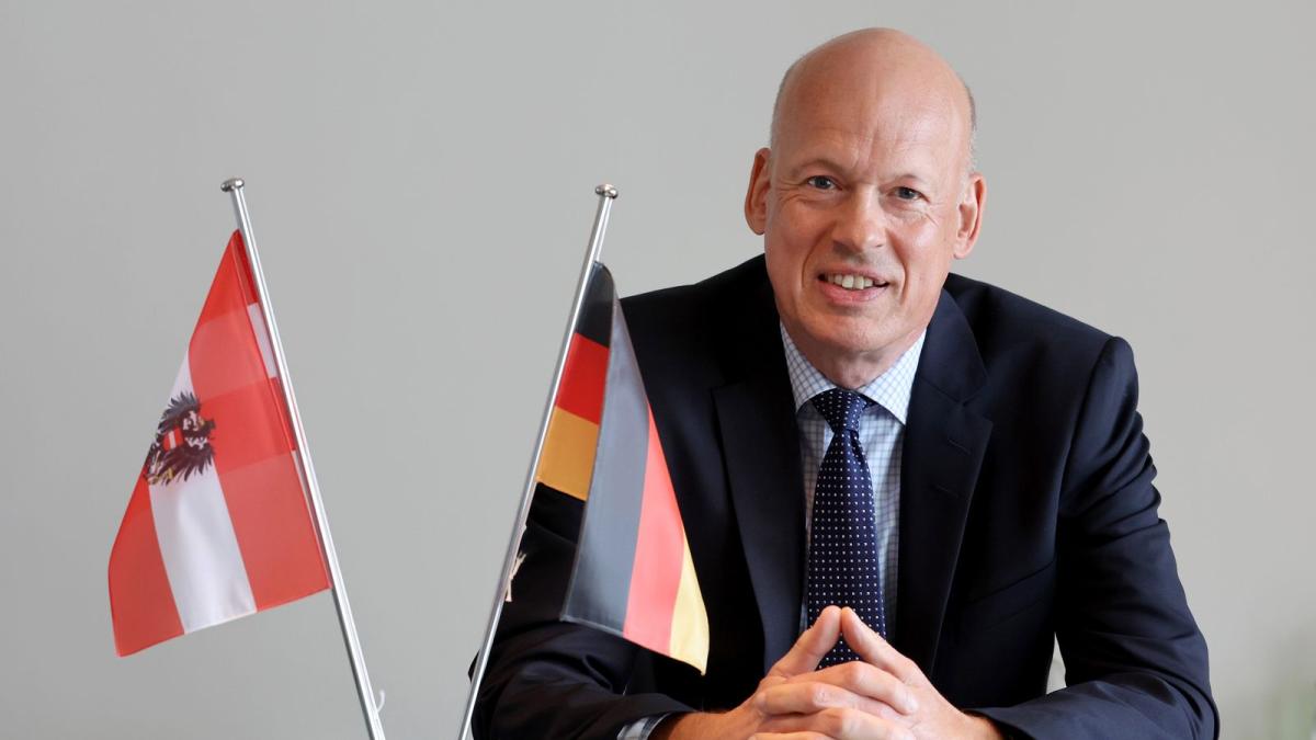 HansUlrich Bloß neuer österreichischer Honorarkonsul in Rostock SVZ