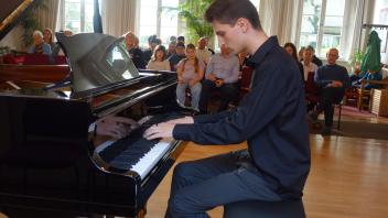 Adrian Sova beim Konzert der Musikschule
