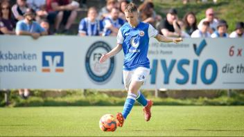 Celine Hanto, #18 FCHFC Hansa Rostock vs HSG WarnemündeVerbandsliga Frauen Fußball 2023/2024Foto: Georg Scharnweber