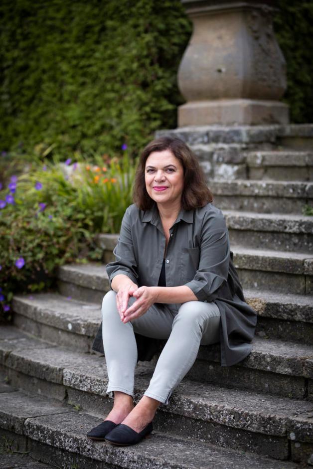 Uetersen Marion Lagoda stellt den Roman Garten über der Elbe vor