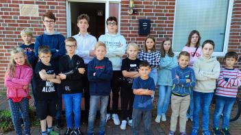 16 entschlossene Schachtalente des Schachclubs Papenburg starten in der Landesklasse West in die neue Schachsaison.