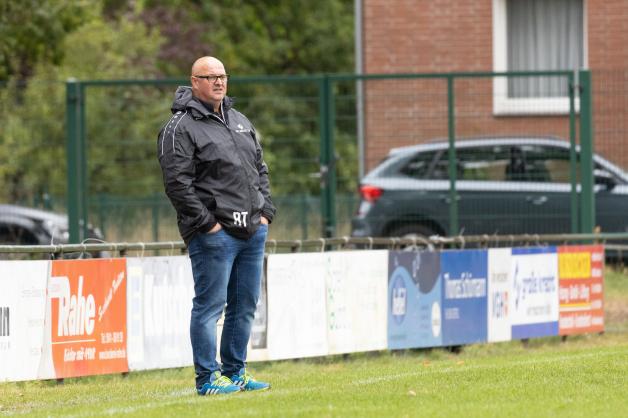 Roland Twyrdy 250 Punktspiele als Trainer des SC Melle