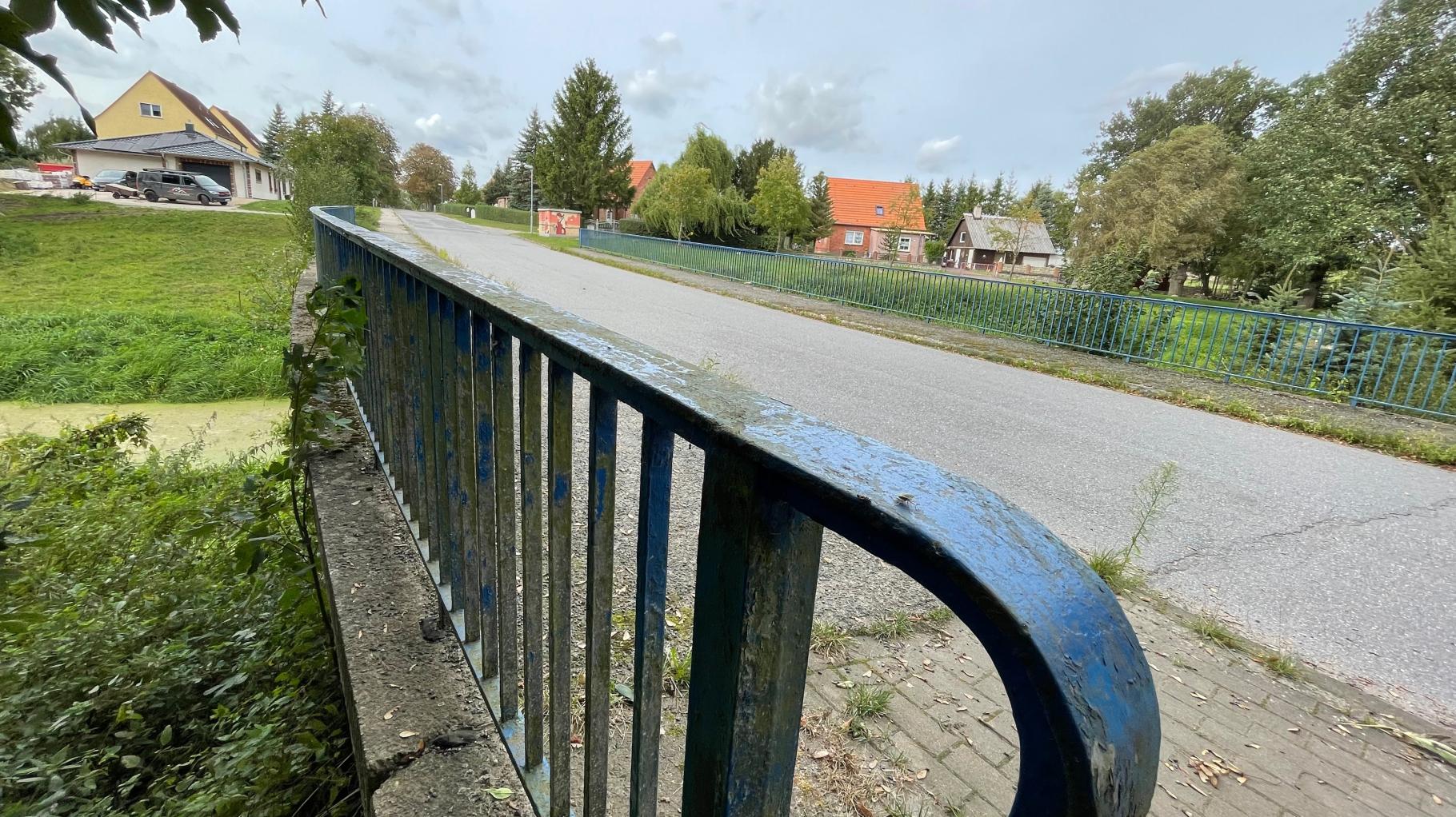 Die Brücke in Klein Belitz soll abgerissen und neu gebaut werden