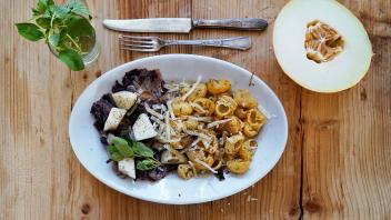 Geschmorter Radicchio mit Honigmelone und Pipe Rigate
