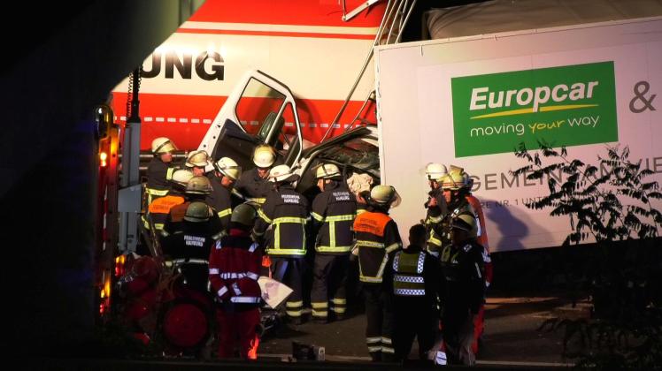 Vollsperrung Auf Der A7 Bei Hamburg Ein Toter Bei Auffahrunfall Noz 5548