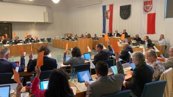 Die Neumünsteraner Ratsversammlung stimmte für eine Priorisierung von schulischen Baumaßnahmen.
