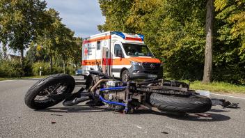 Unfall zwischen VW Caddy und Motorrad auf der B65 Mindener Straße