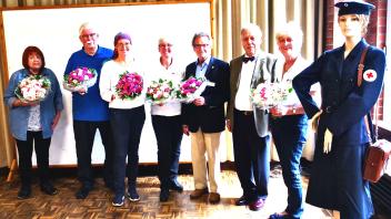 Vorstand von links nach rechts:  Rosemarie Meyer (Schriftführerin), Ronald Schulze (Kassenwart), Ina Falke (Beisitzerin/Wiederwahl), Angela Notka (stellv. Vorsitzende/Wiederwahl), Peter Daniel (Beisitzer/Wiederwahl), Manfred Irgens (Vorsitzender), Elke Klupsch (stellv. Vorsitzende)