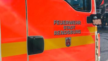 Die Freiwillige Feuerwehr Rendsburg hat ein Feuer im sechsten Stock eines Wohnhauses in Rendsburg gelöscht.