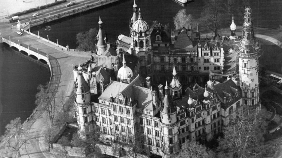 Wie zwei Schweriner Stadtvertreter die Wende erlebten SVZ