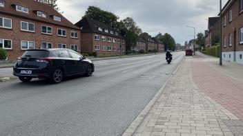 Auf der rechten Fahrspur der Mürwiker Straße dürfen bald nur noch Radfahrer und Busse fahren.