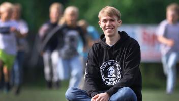 26.09.2023, Scharbeutz. FSJ: Interview mit Finn-Luca Scharnau (21), ehemaliger Freiwilliger an der Gemeinschaftsschule in Pönitz --- Foto STAUDT
