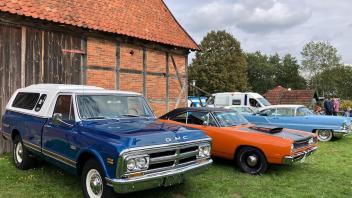US-Cars Freunde treffen sich zum Saisonabschluss in Wittenburg