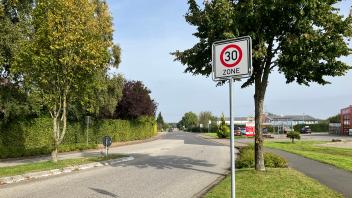 Im Gewerbegebiet in Glückstadt gilt Zone 30.