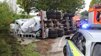 A23 Unfall Betonmischer Elmshorn