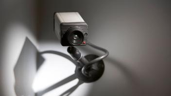 Security Camera Copyright: xMonkeyxBusinessxImagesx/xDesignxPicsx , 30348037 PUBLICATIONxINxGERxSUIxAUTxONLY Copyright: 