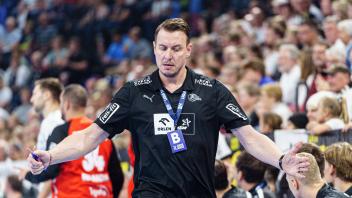 Filip Jicha (THW Kiel, Trainer) GER, THW Kiel vs. HSG Wetzlar, Handball, DHB-Pokal, Runde 3, Saison 2023/2024, 03.10.202