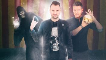 Nervenkitzel, Mysteriöses und Gruseliges soll es am Freitag, 6. Oktober 2023, im Kino Universum in Bramsche geben. Denn dann treten dort „Die Magier“ mit ihrer „Freak Show“ auf. 