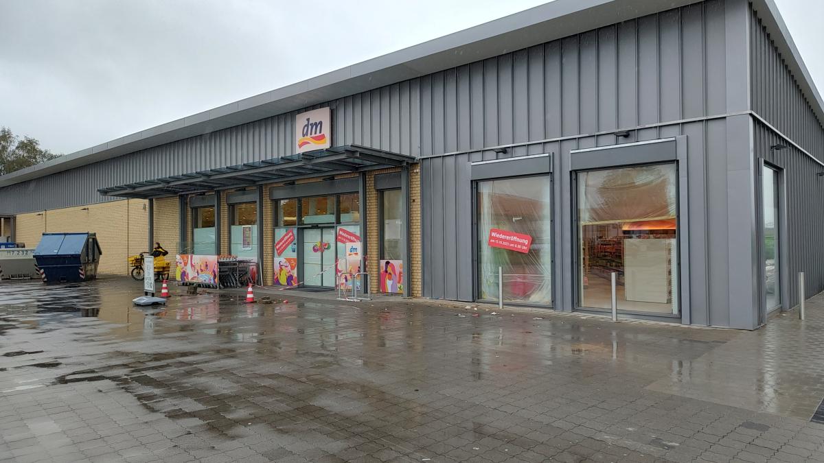 Vergrößerter DMMarkt in Itzehoe nach Umbau