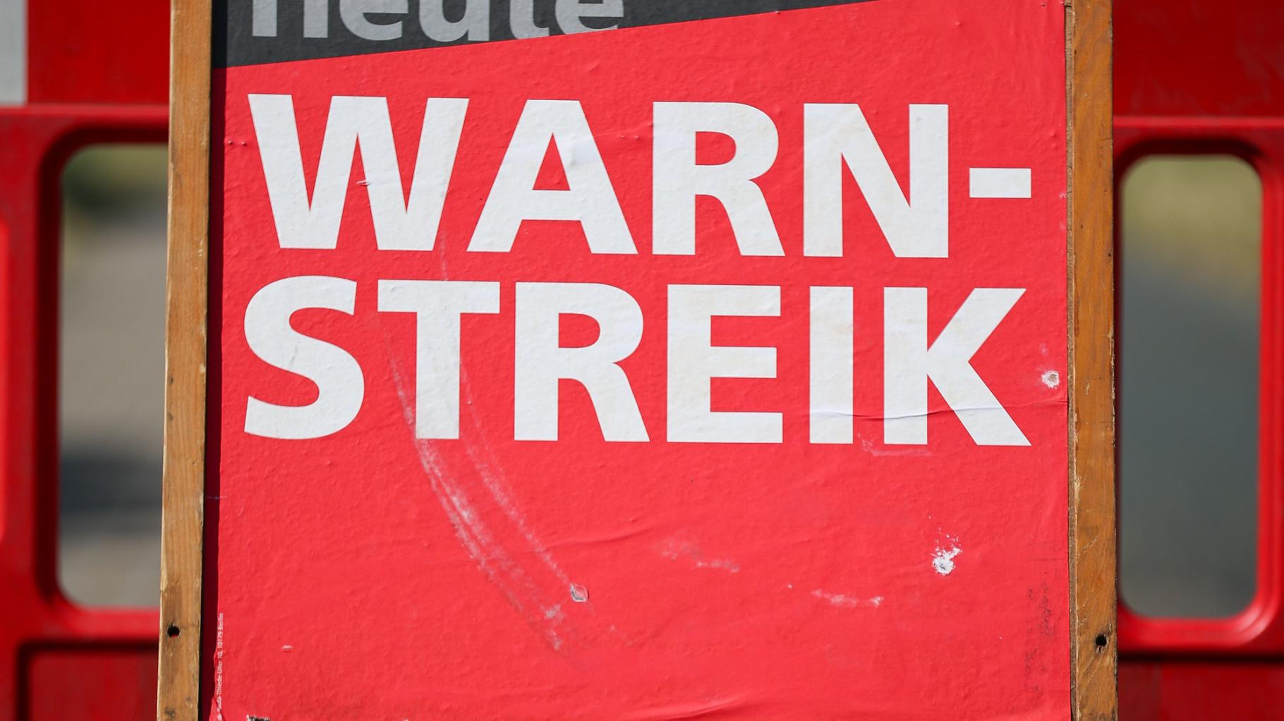 Streit mit Rot-Rot in MV: Gewerkschaft ruft zu Warnstreik auf