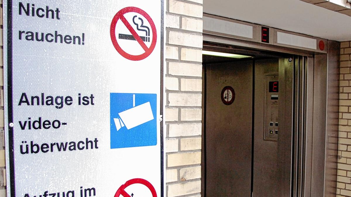 Neumünster: stinkende Aufzüge und Käsebrötchen mit Mett-Geschmack