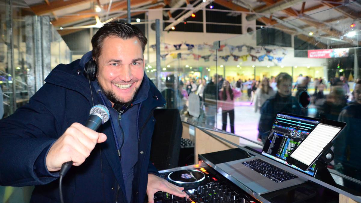 Gelungener Saisonstart im Elbe Ice Stadion in Brokdorf | SHZ