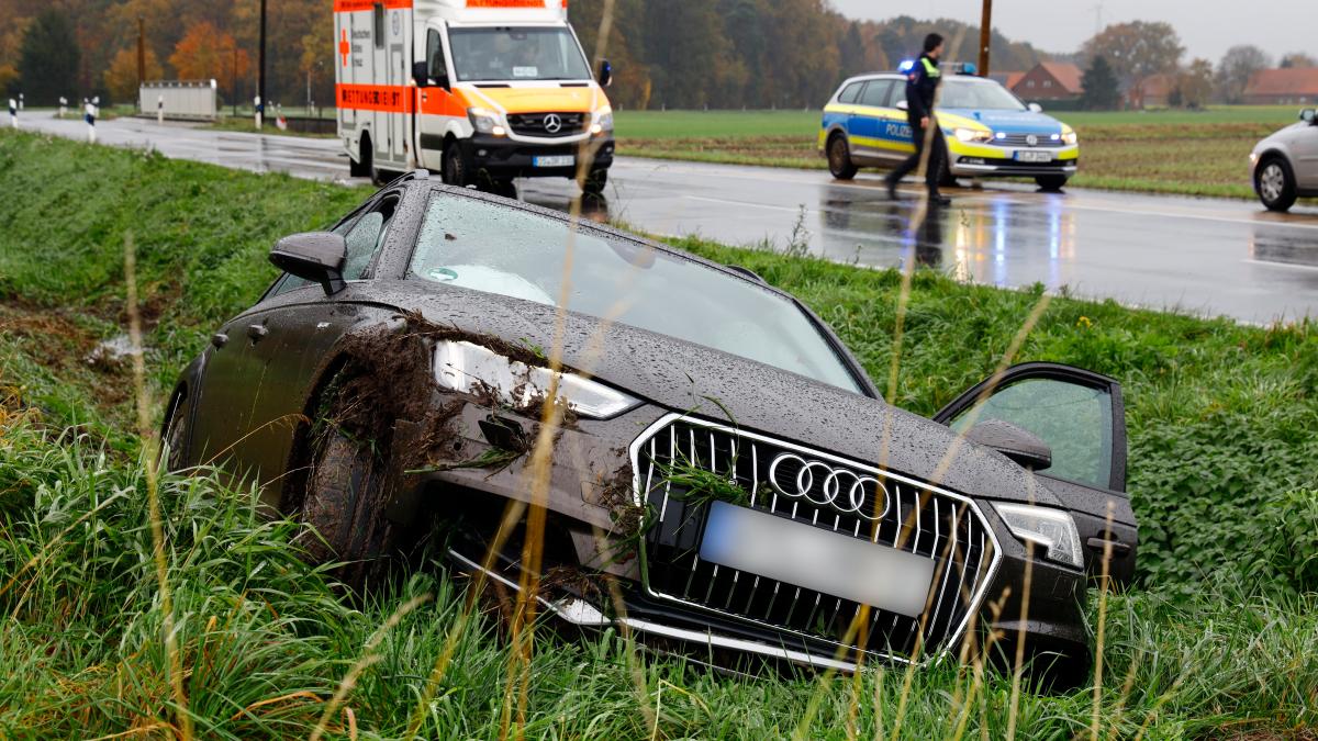 Unfall Bei Ostercappeln: 25-Jährige Landet Mit Audi Im Graben | NOZ