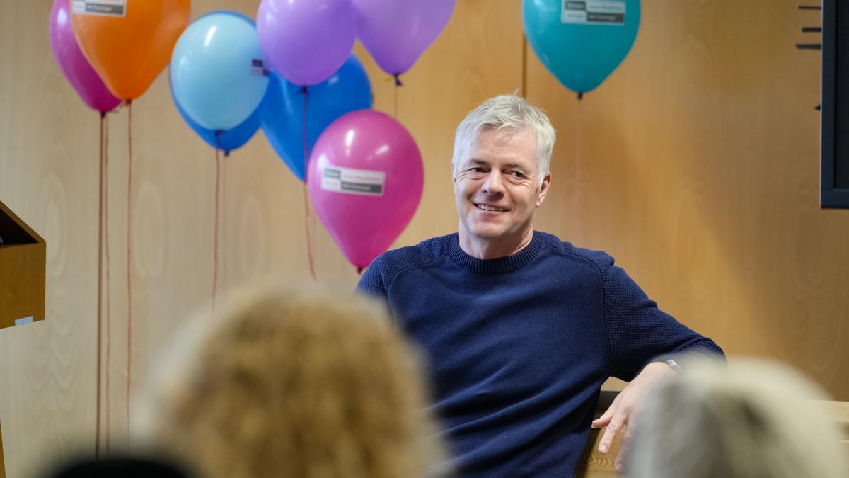 Tom Bartels Diskutiert In Der BBS Melle ber Rassismus Im Sport tom-bartels-diskutiert-in-der-bbs-melle-ber-rassismus-im-sport