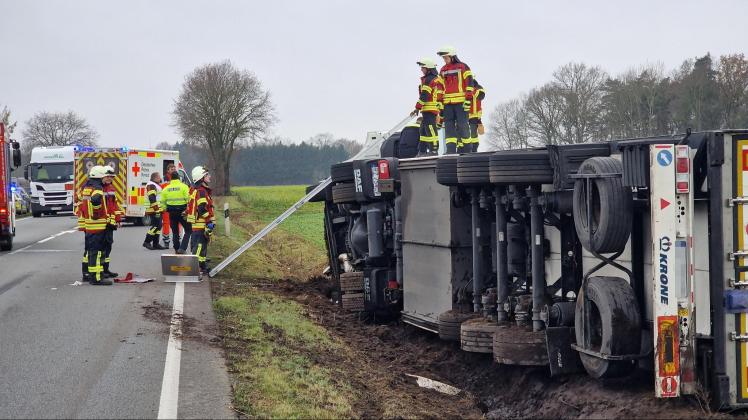 Lastwagen Auf B213 Zwischen Herzlake Und Löningen Umgekippt | NOZ