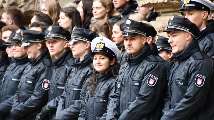Ausbildung bei der Polizei Hamburg: Was macht den Job attraktiv?