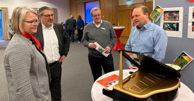 Sparkasse Westholstein fördert Schulprojekte mit 25.000 Euro