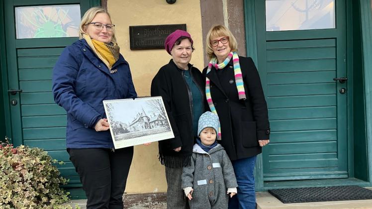 Amt Neuhaus: Historischer Kalender 2024 ist fertig  SVZ